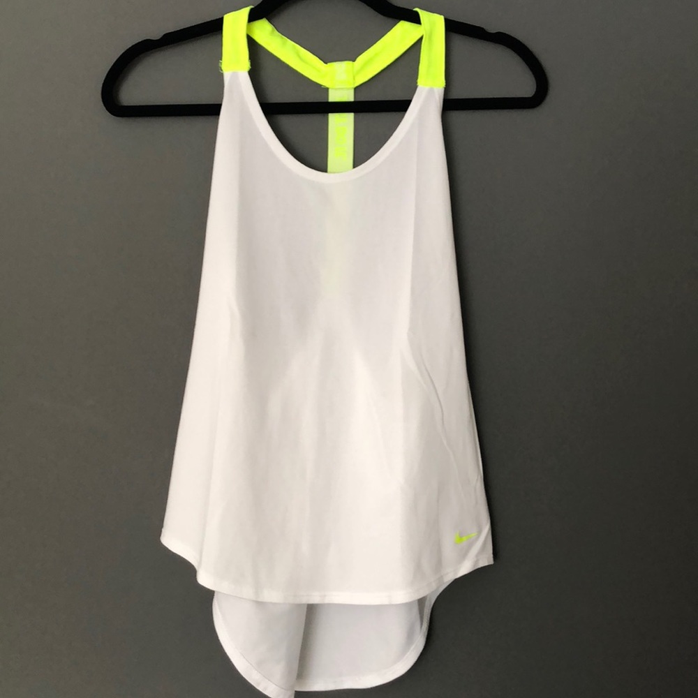 Nike top